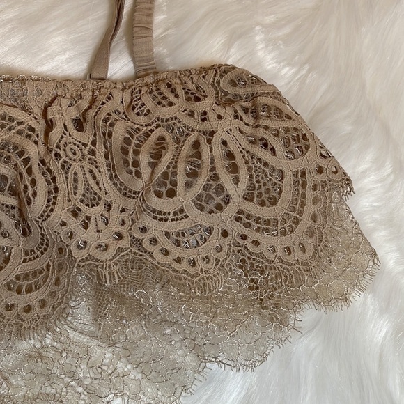 VICTORIA’S Secret Lace Bralette Set - Picture 3 of 16